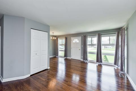 531 S Beverly St, Wheaton, IL 60187 photo 3