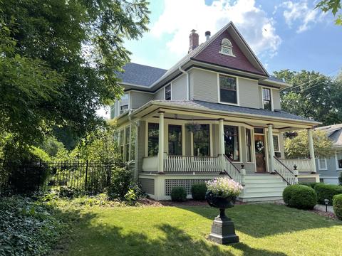 258 Hamilton Ave, Elgin, IL 60123 photo 1