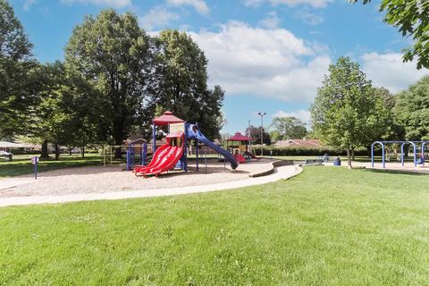 524 Amherst Ave, Des Plaines, IL 60016 photo 21