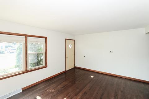524 Amherst Ave, Des Plaines, IL 60016 photo 4