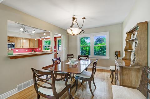 447 S Main St, Bartlett, IL 60103 photo 9
