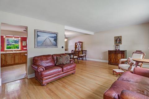 447 S Main St, Bartlett, IL 60103 photo 4