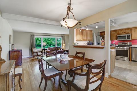 447 S Main St, Bartlett, IL 60103 photo 10