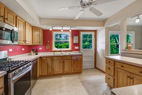 447 S Main St, Bartlett, IL 60103 photo 13