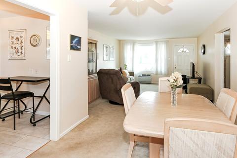 934 W Grant Dr, Des Plaines, IL 60016 photo 6