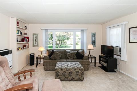 934 W Grant Dr, Des Plaines, IL 60016 photo 11
