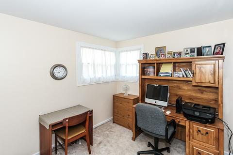934 W Grant Dr, Des Plaines, IL 60016 photo 15