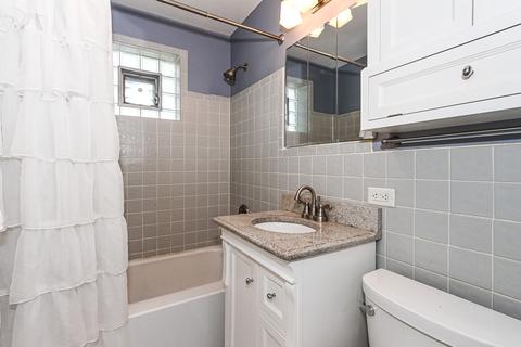 934 W Grant Dr, Des Plaines, IL 60016 photo 14