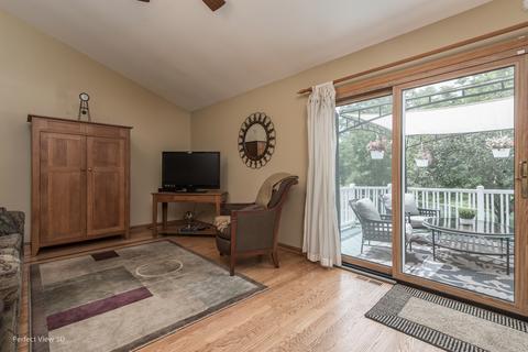 705 Crab Tree Ln, Bartlett, IL 60103 photo 13