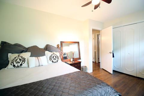 2101 Plainfield Dr, Des Plaines, IL 60018 photo 23