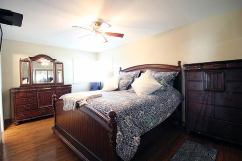 2101 Plainfield Dr, Des Plaines, IL 60018 photo 18