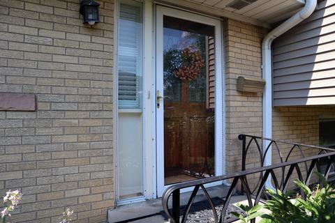 2101 Plainfield Dr, Des Plaines, IL 60018 photo 3