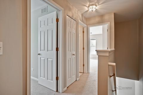 640 Mill Cir #107, Wheeling, IL 60090 photo 13