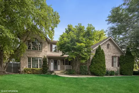3500 Lakeview Dr, Algonquin, IL 60102 photo 1