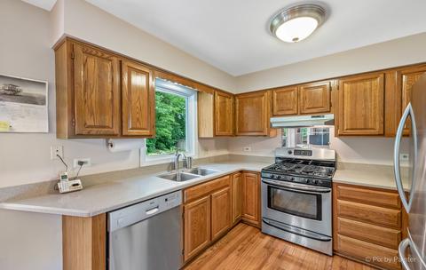 54 Decker Dr, Cary, IL 60013 photo 12
