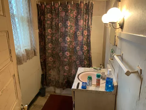 115 E Florence St, Oglesby, IL 61348 photo 7