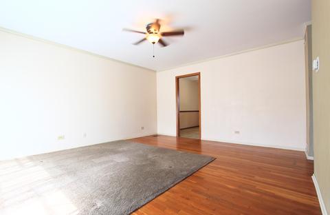 355 Pleasant St, Hoffman Estates, IL 60169 photo 3