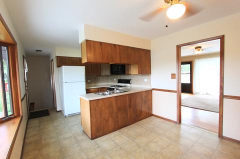 355 Pleasant St, Hoffman Estates, IL 60169 photo 5