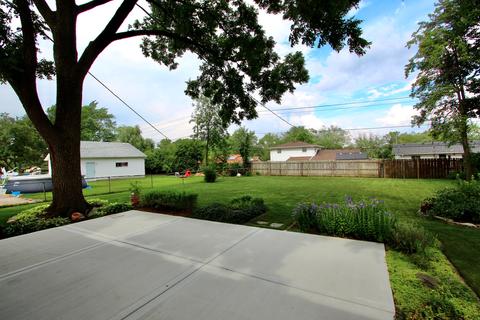 355 Pleasant St, Hoffman Estates, IL 60169 photo 21