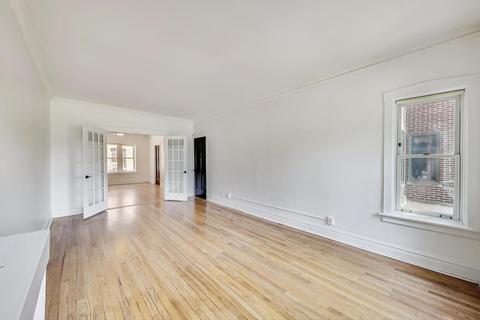 1306 E 56th St #1, Chicago, IL 60637 photo 14