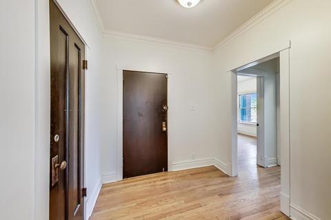 1306 E 56th St #1, Chicago, IL 60637 photo 4