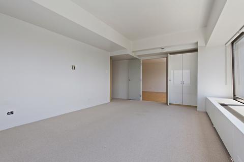 175 E Delaware Pl #6120, Chicago, IL 60611 photo 14