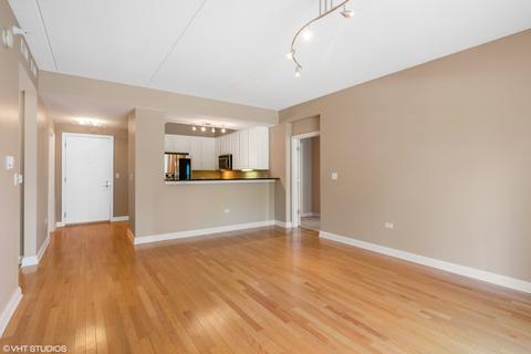 153 Pointe Dr #104, Northbrook, IL 60062 photo 4