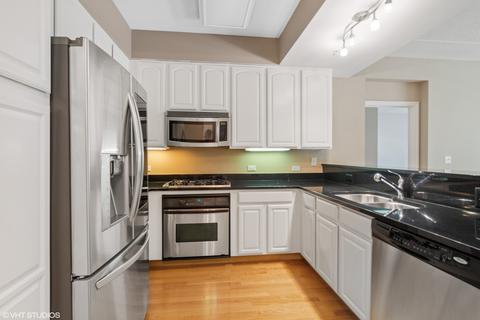 153 Pointe Dr #104, Northbrook, IL 60062 photo 7