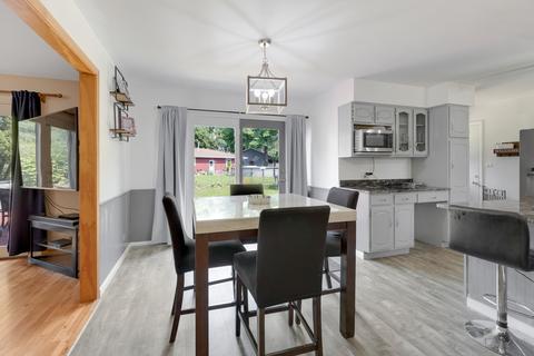 886 Arthur Dr, Elgin, IL 60120 photo 5