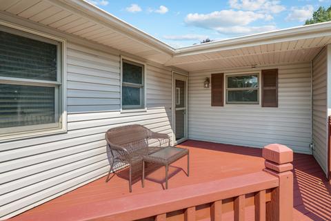 886 Arthur Dr, Elgin, IL 60120 photo 3