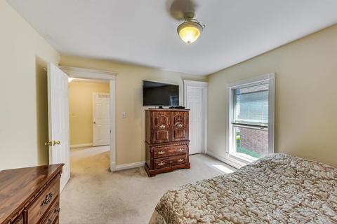 1379 Perry St, Des Plaines, IL 60016 photo 17