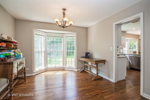 112 Wilcox Dr, Bartlett, IL 60103 photo 5