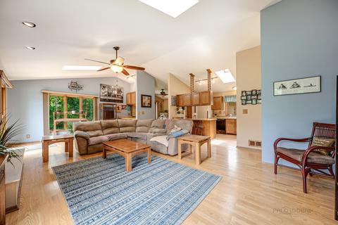 521 E Cedar Dr, Round Lake Park, IL 60073 photo 9