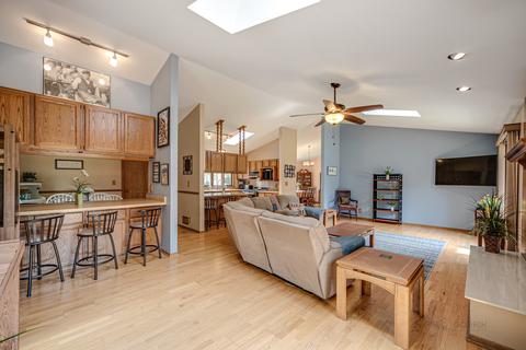 521 E Cedar Dr, Round Lake Park, IL 60073 photo 10