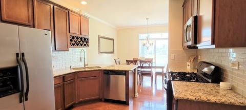 429 Tiverton St, Elgin, IL 60124 photo 7