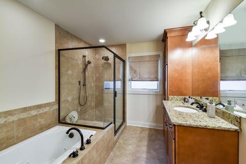 1013 Emerald Dr, Naperville, IL 60540 photo 18