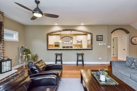 1013 Emerald Dr, Naperville, IL 60540 photo 10