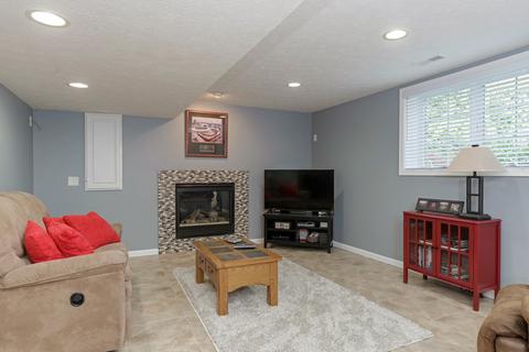 24 Pebblebrook Ct, Bloomington, IL 61705 photo 37