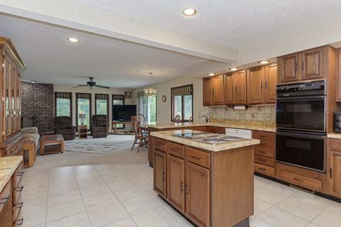 29 Knollcrest Ct, Normal, IL 61761 photo 10
