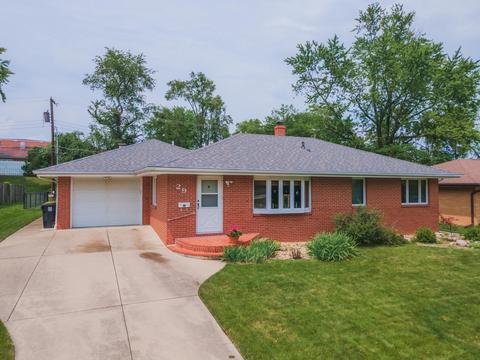 29 Knollcrest Ct, Normal, IL 61761 photo 1