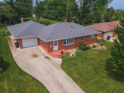 29 Knollcrest Ct, Normal, IL 61761 photo 2