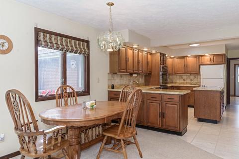 29 Knollcrest Ct, Normal, IL 61761 photo 14