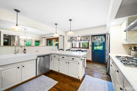 90 Forestview Dr, Elgin, IL 60120 photo 7