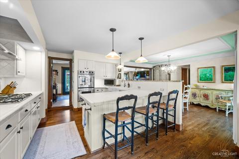 90 Forestview Dr, Elgin, IL 60120 photo 8