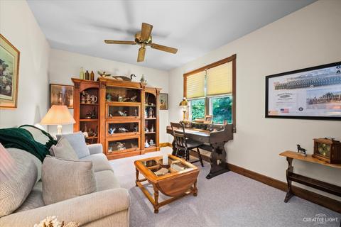 90 Forestview Dr, Elgin, IL 60120 photo 4