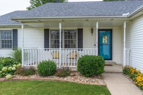 1803 Chuck Murray Dr, Normal, IL 61761 photo 2