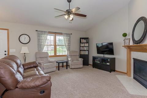 1803 Chuck Murray Dr, Normal, IL 61761 photo 3