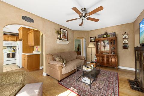 417 Orange St, Elgin, IL 60123 photo 4