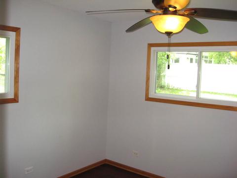 245 Frederick Ln, Hoffman Estates, IL 60169 photo 9