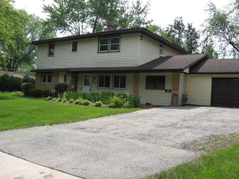245 Frederick Ln, Hoffman Estates, IL 60169 photo 2